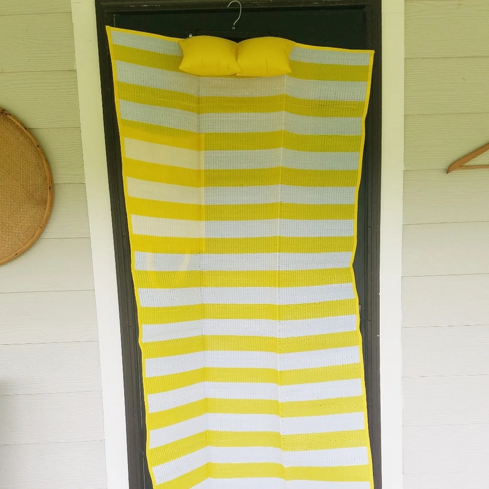 Vtg 70s Beach Tanning Picnic Yoga Mat Travel Yellow White Stripes Fun Aesthetic